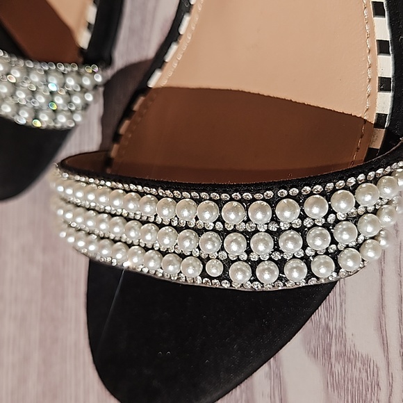 Betsey Johnson Annela embellished rhinestone sandals size 8.5 - Picture 8 of 15